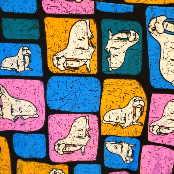 LuLaRoe TC Leggings Walrus Blocks - rare find - Picture 3 of 4